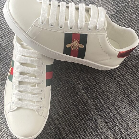 Women's white sneakers shoes of Gucci - Picture 1 of 5